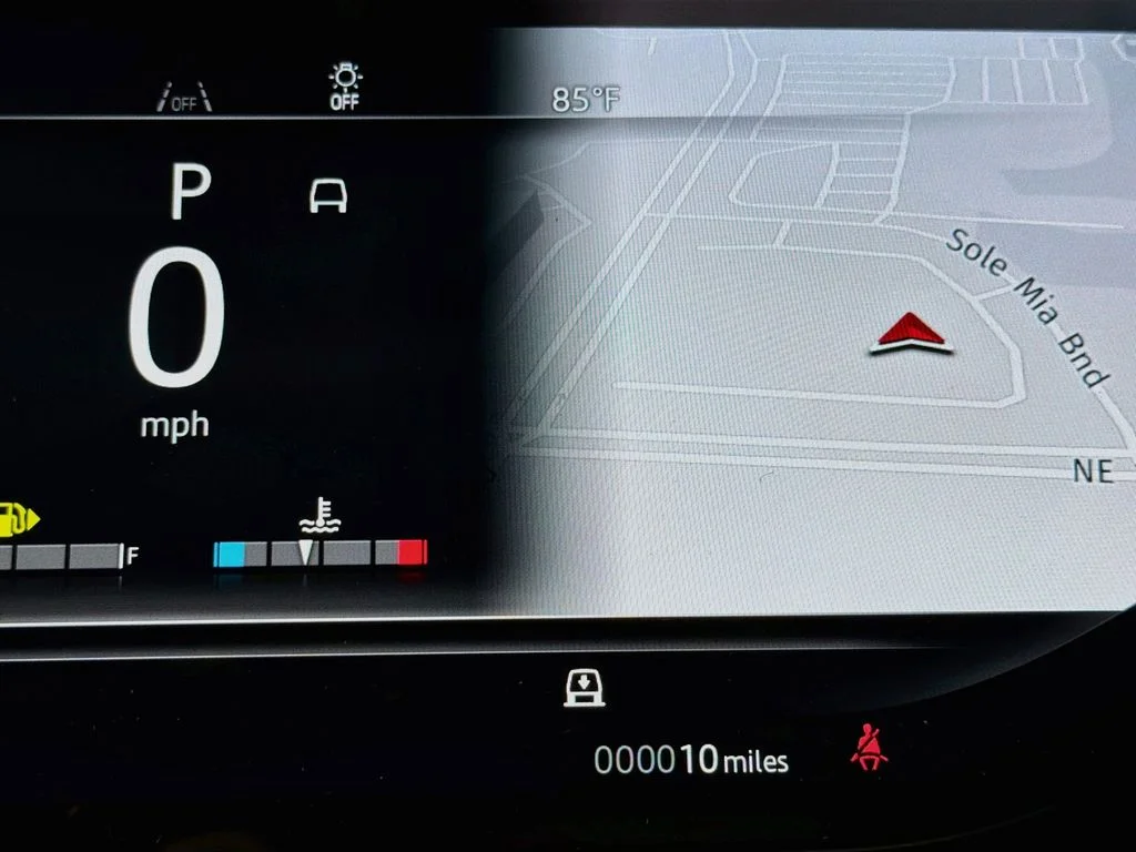 New 2026 Fuji White Land Rover SE image 12
