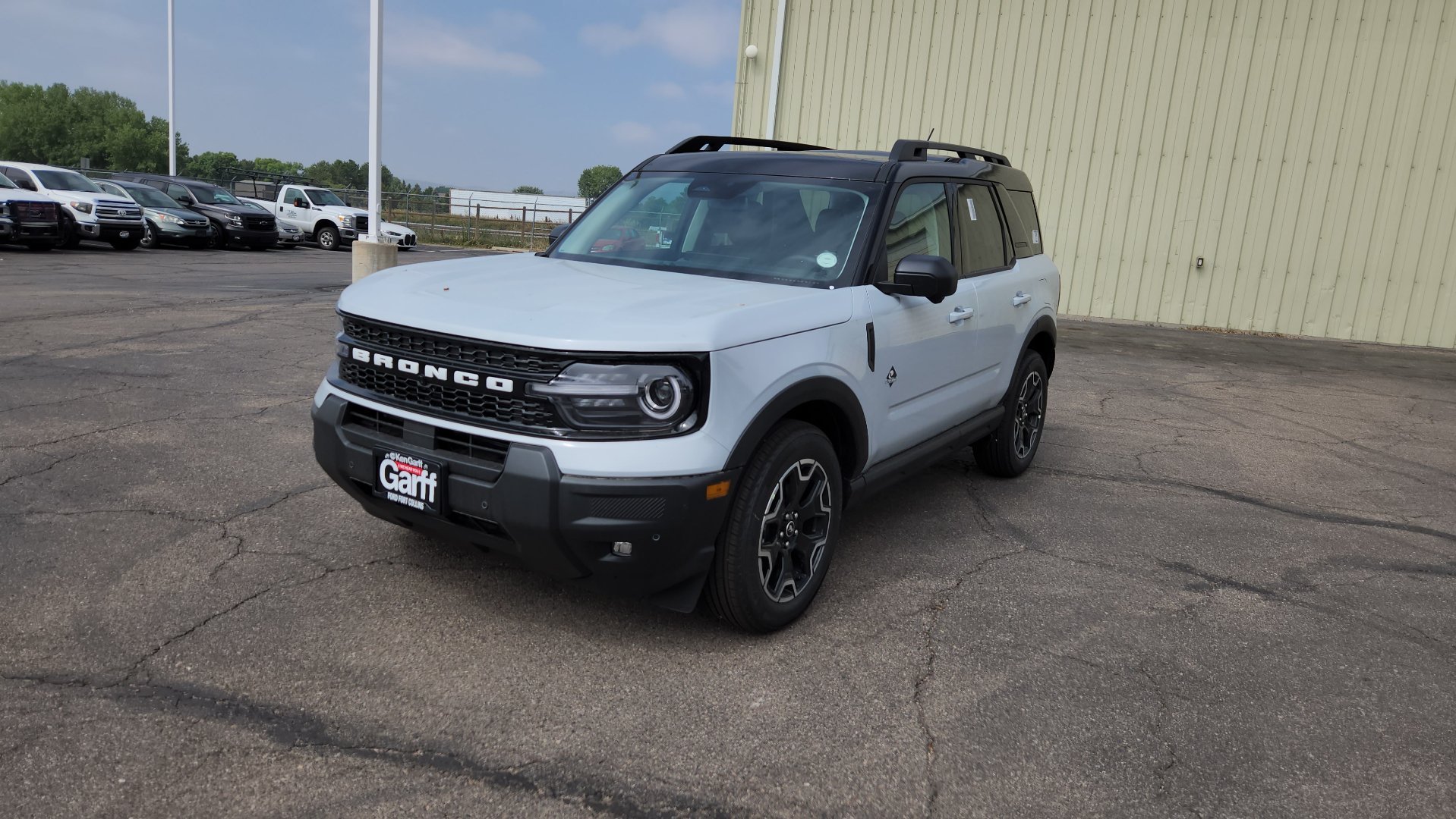New 2026 Space White Metallic Ford Outer Banks image 2