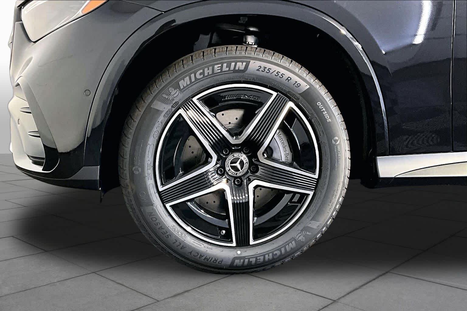 New 2026 Obsidian Black Metallic Mercedes-Benz GLC 300 image 17