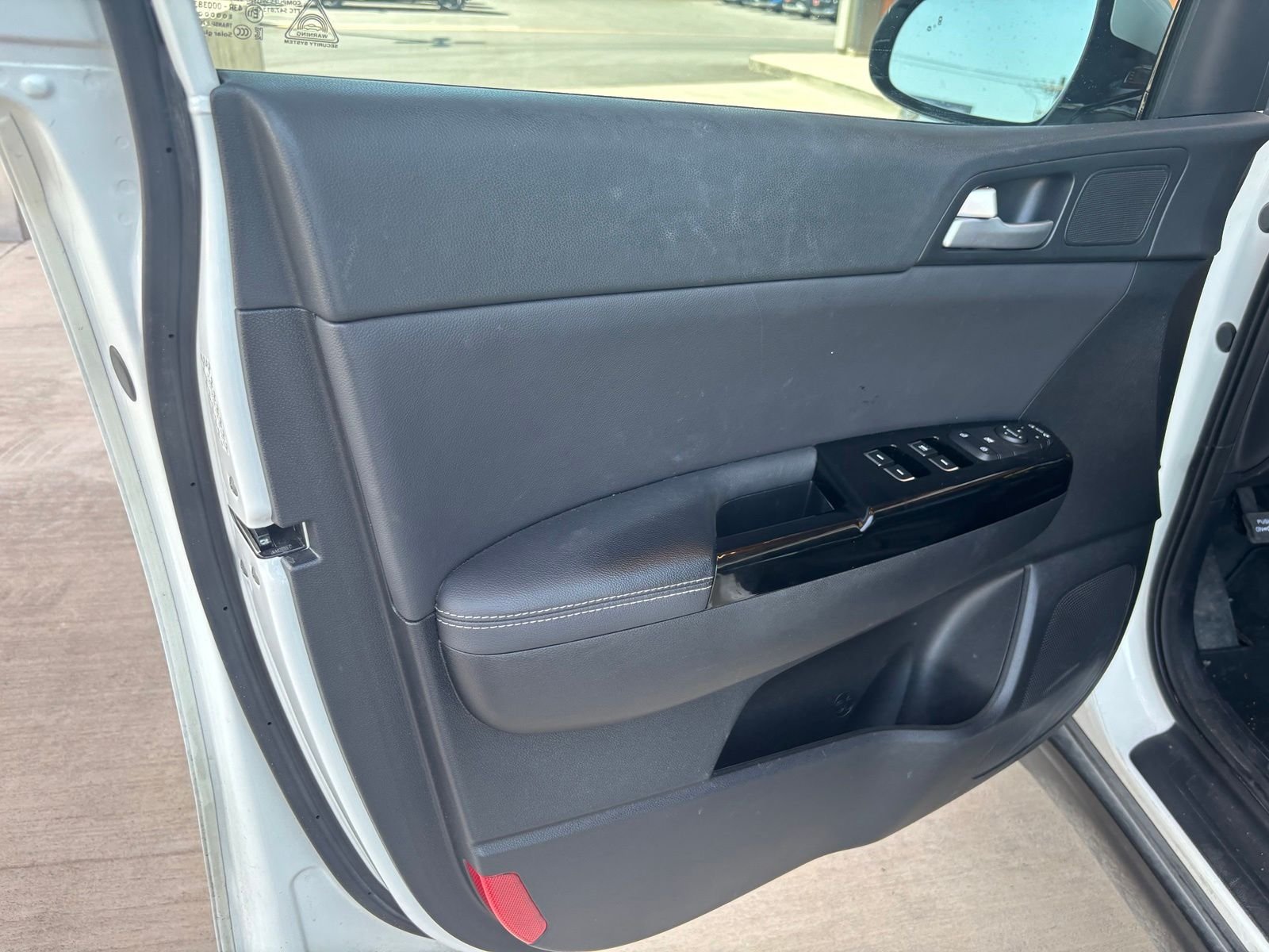 Used 2021 White Kia EX image 9