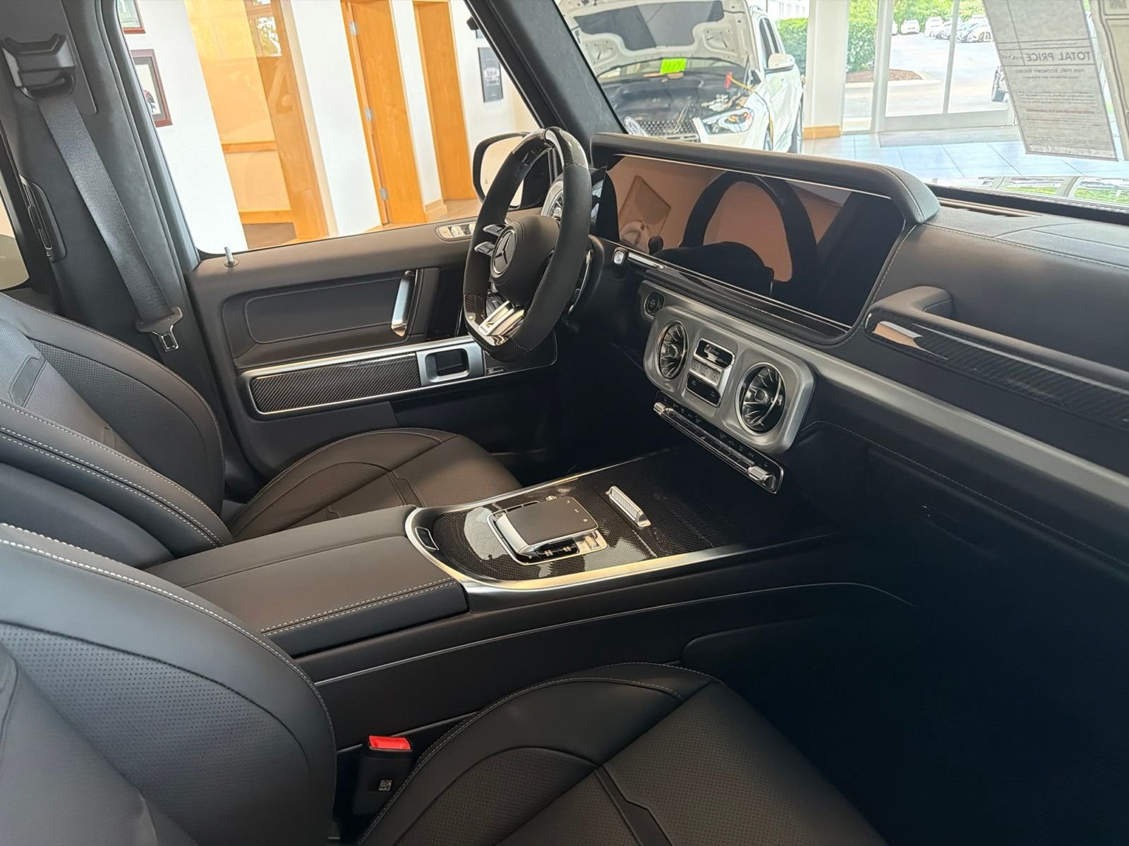 New 2027 MANUFAKTUR Arabian Grey Non- Metallic Mercedes-Benz  image 6