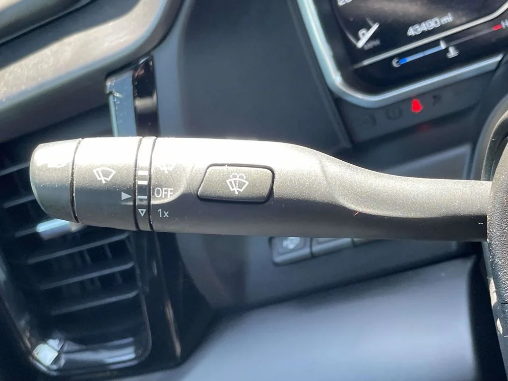 Used 2023 Blue GMC AT4X image 32