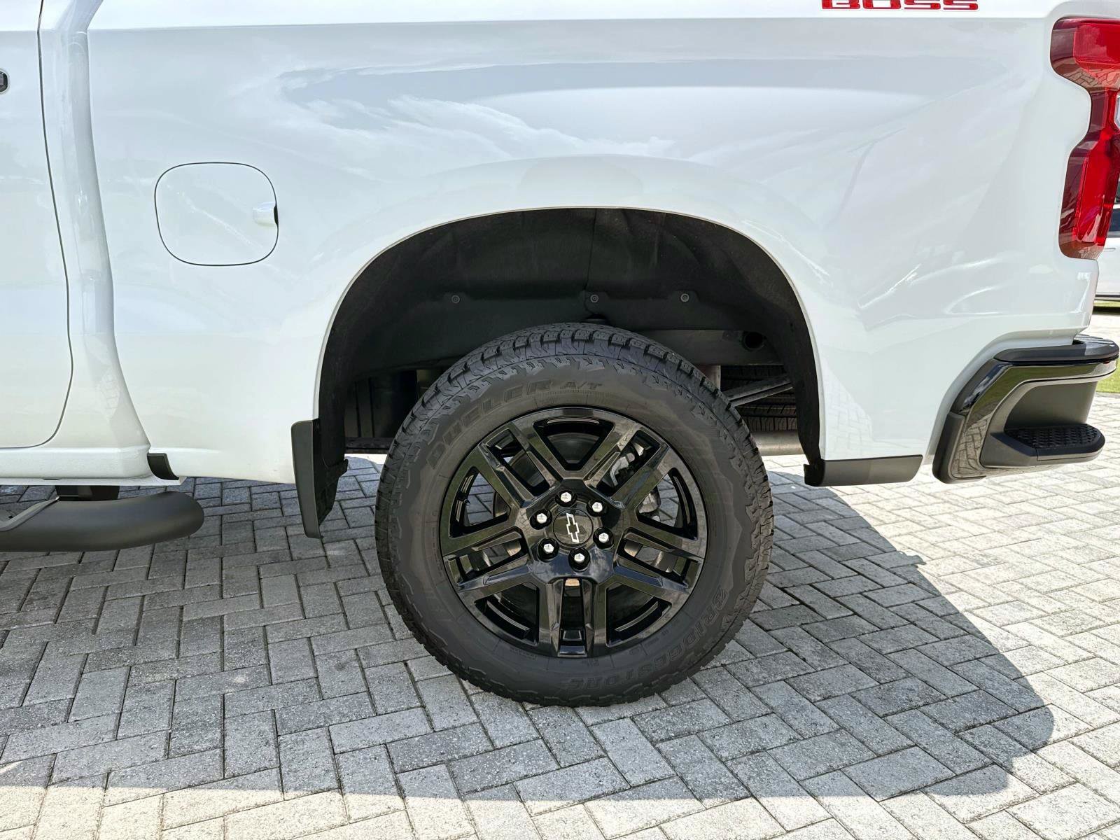 Used 2026 Summit White Chevrolet LT Trail Boss image 11