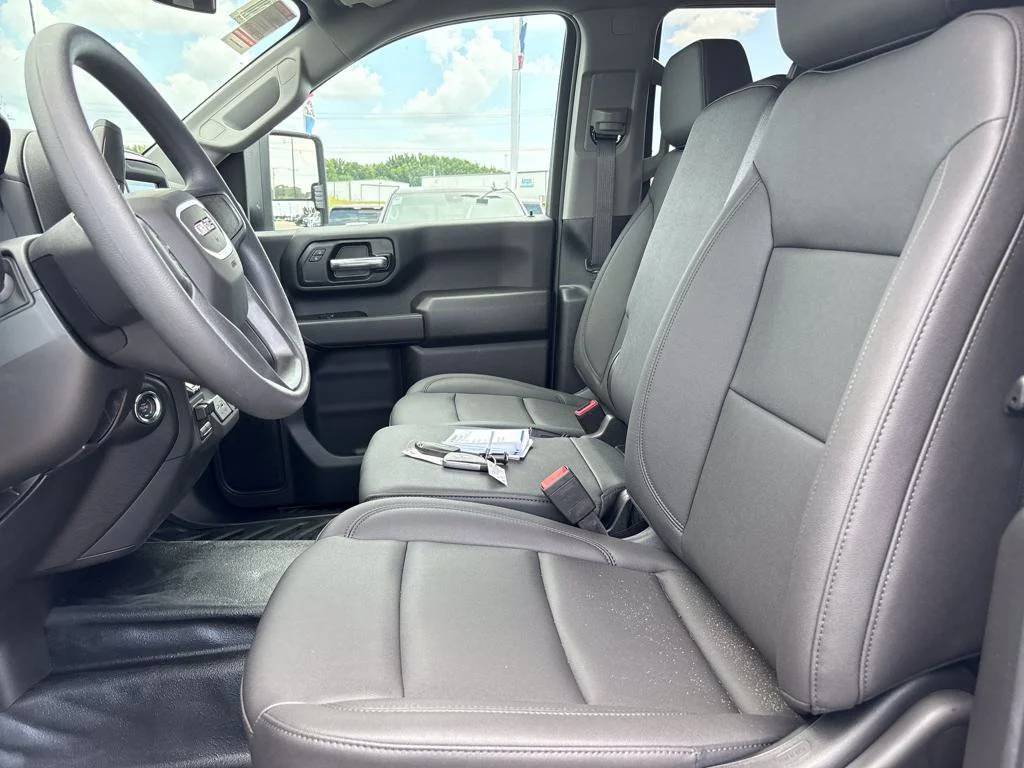 2025 GMC Sierra 2500HD Pro - Photo 16