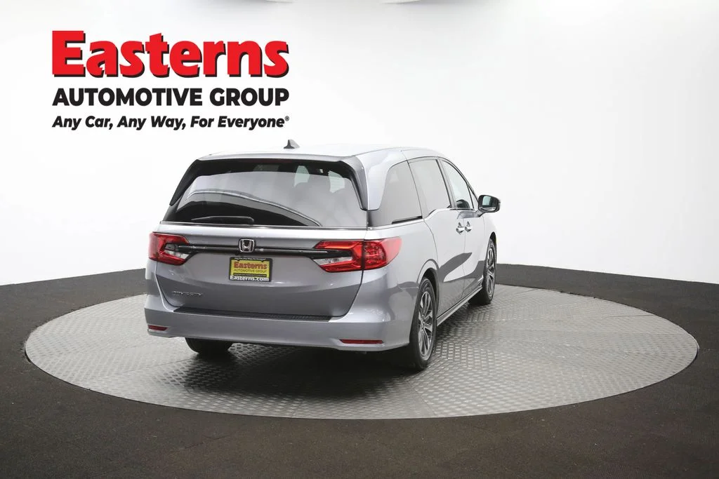 Used 2023 Silver Honda EX-L image 37