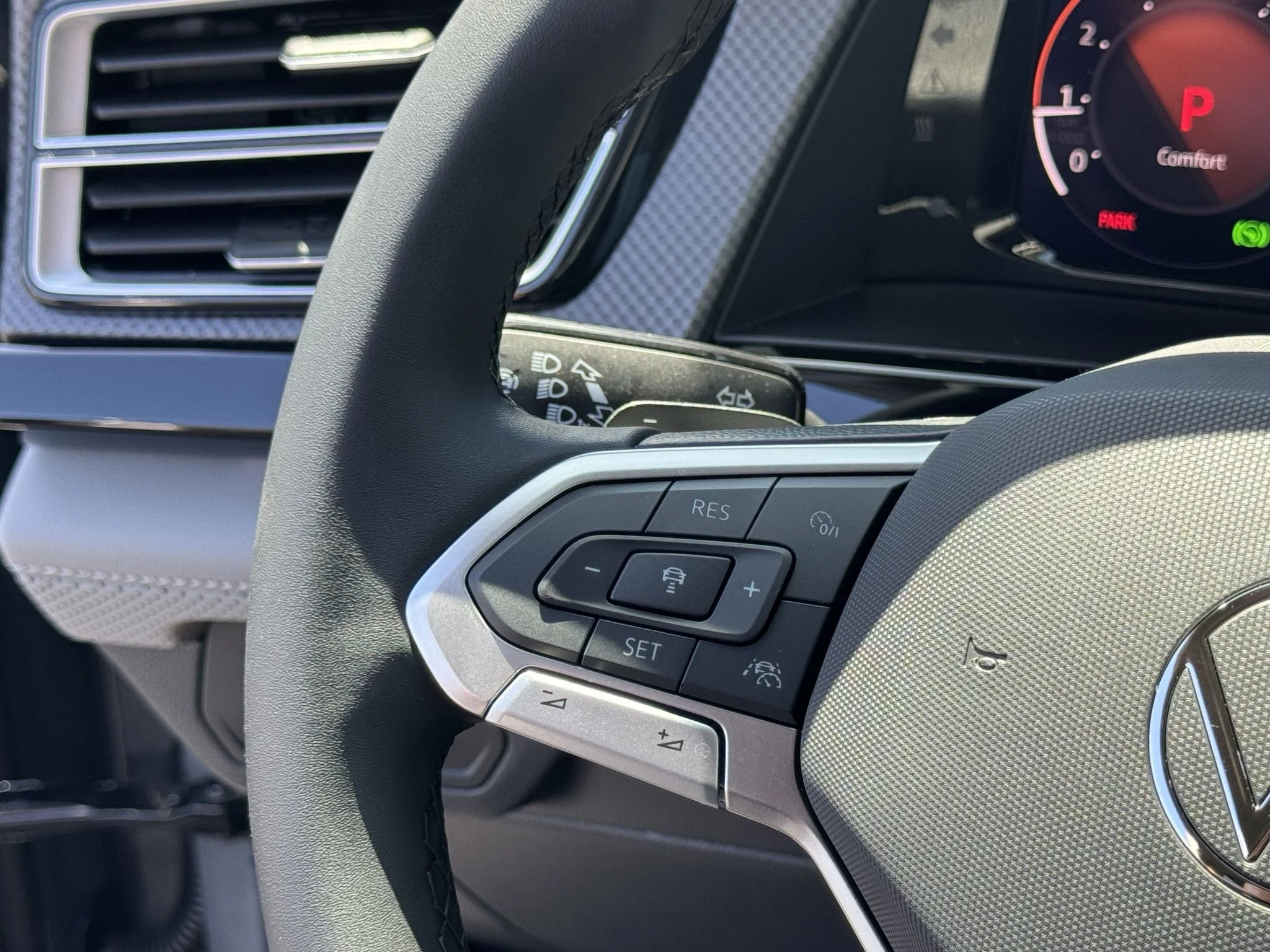New 2026 Pure Gray Volkswagen 2.0T Peak Edition image 18