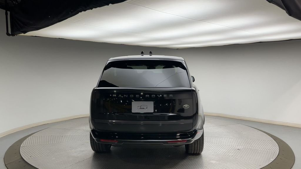 Used 2023 Santorini Black Metallic Land Rover SE image 3
