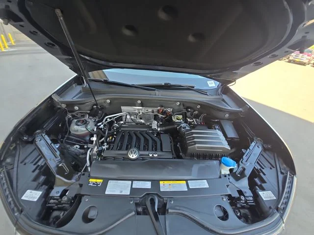 Used 2022  Volkswagen 3.6L V6 SE w/Technology image 24