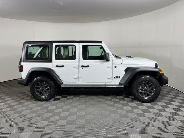 New 2026 Bright White Clear-Coat Exterior Paint Jeep Sport image 4