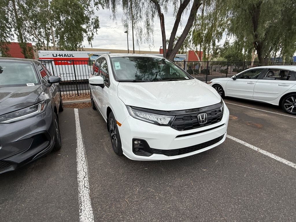 New 2026 Platinum White Pearl Honda EX-L image 3