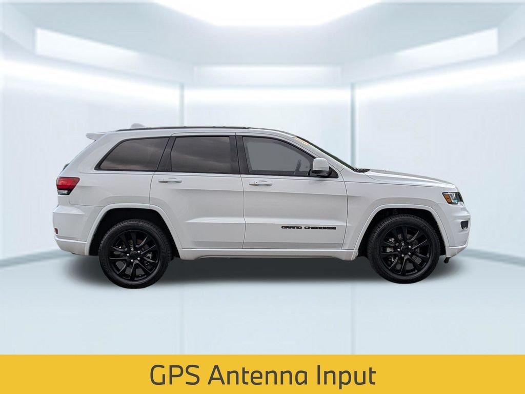 Used 2021 White Jeep Laredo X image 7