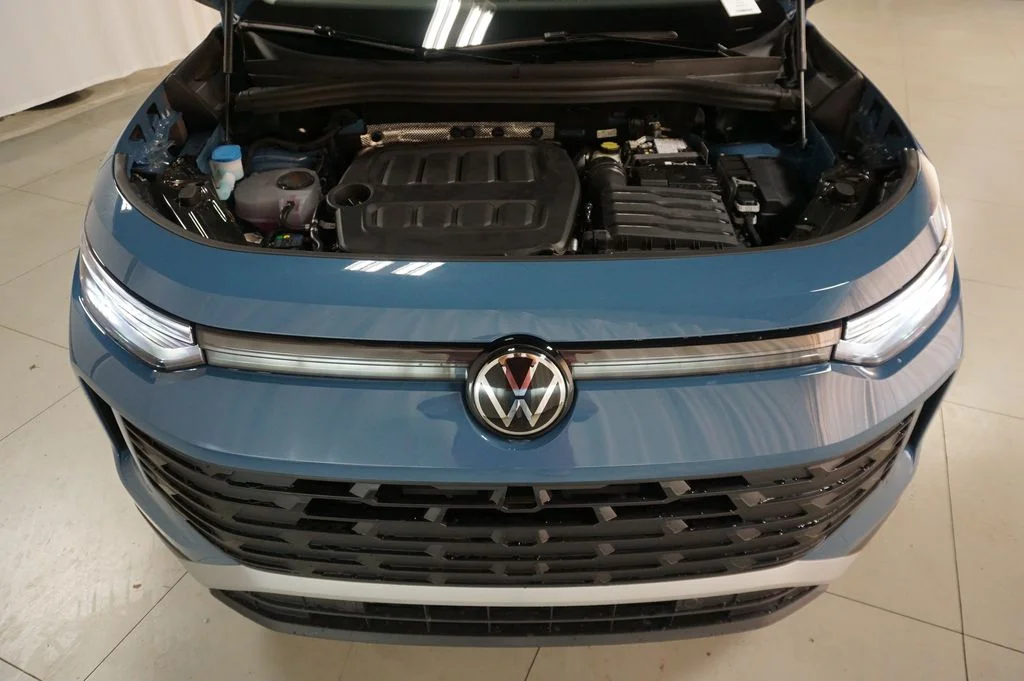 New 2026 Monterey Blue Pearl Volkswagen 2.0T SE image 29