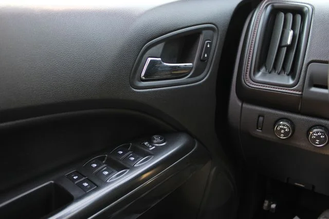 Used 2015 Black GMC SLE1 image 14