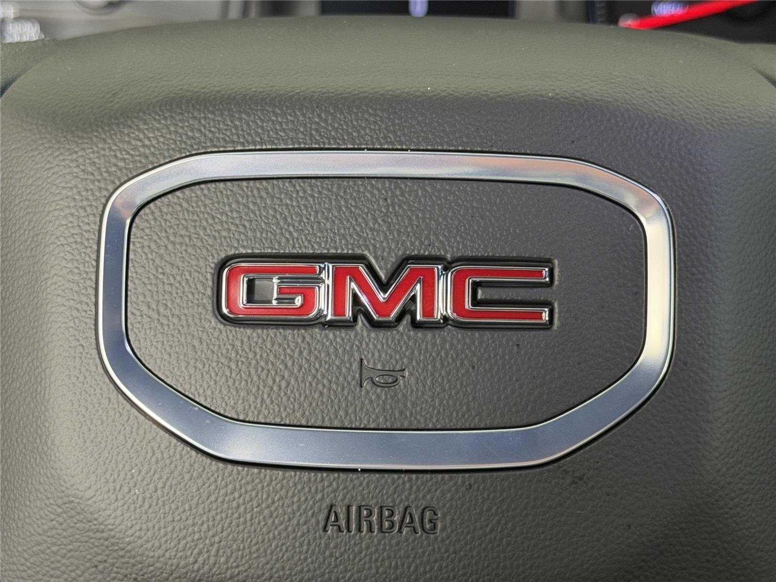 New 2026 Summit White GMC Pro image 22