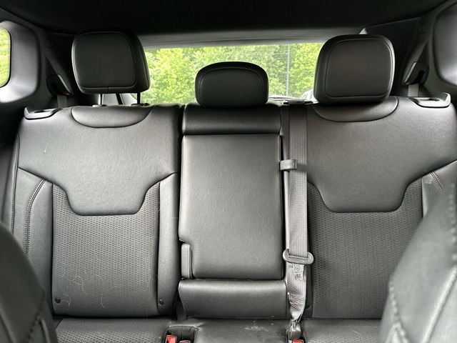 Used 2025 White Jeep Trailhawk image 27