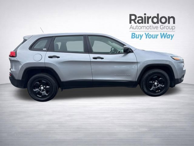 Used 2017 Billet Silver Metallic Clearcoat Jeep Sport image 8