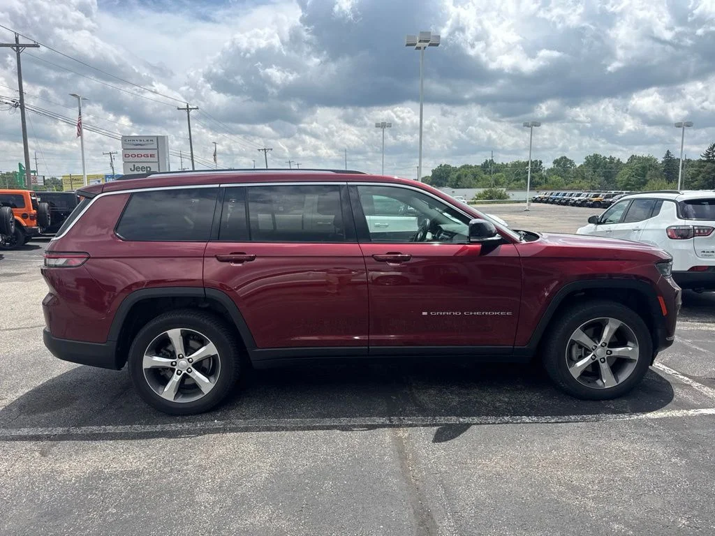Used 2021 Red Jeep Limited image 10