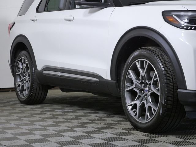 Certified 2025 Ford Explorer Platinum with VIN 1FMWK8HC0SGB32652 for sale in Shakopee, Minnesota
