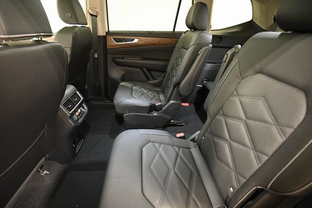 2026 Volkswagen Atlas SE w/Tech - Photo 8