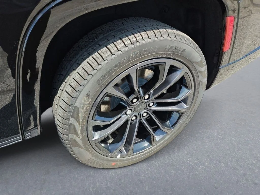 2026 Jeep Grand Wagoneer L Summit Reserve - Photo 10