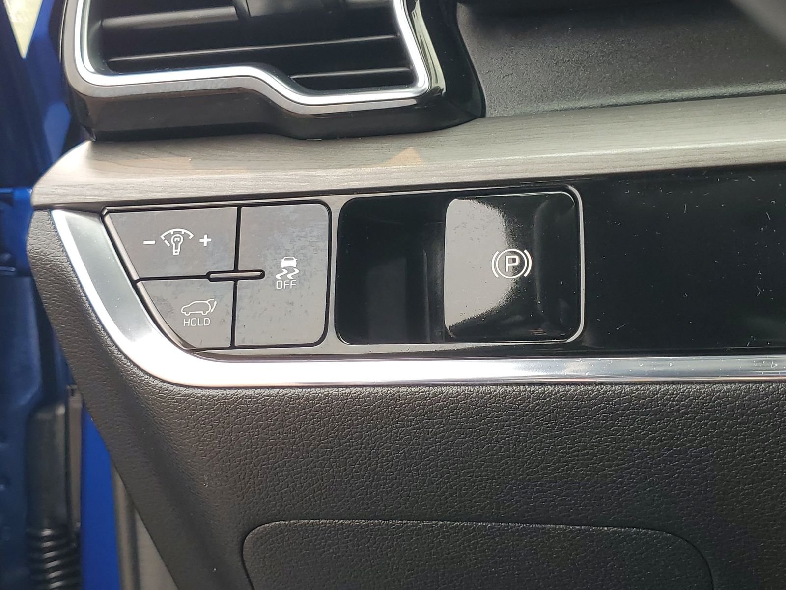 Used 2024 Blue Kia X-Line image 16