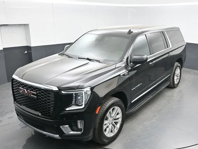 Used 2023 Black GMC SLT image 37