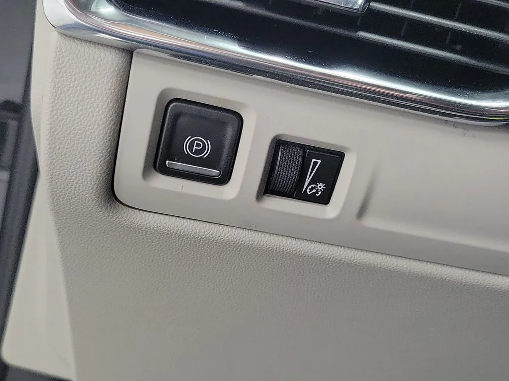 Used 2023 Black Cadillac Luxury image 8