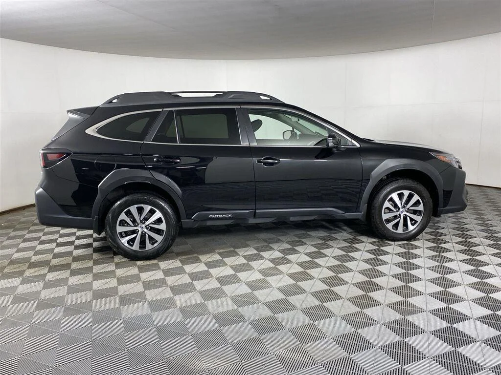 Used 2025 Crystal Black Silica Subaru Premium image 11