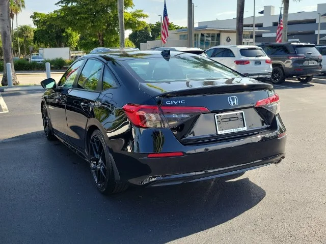 Used 2024  Honda Sport image 6