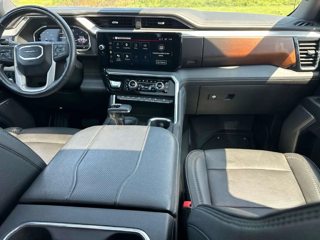 Used 2024 Black GMC Denali image 19