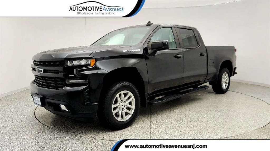 2022 Chevrolet Silverado 1500 RST 4X4 Crew Cab Short Box's photo
