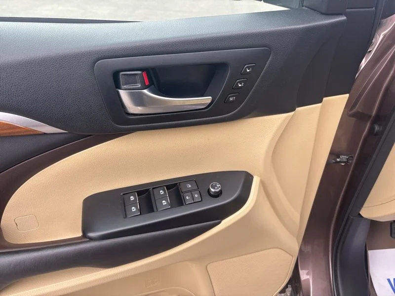 Used 2017 Brown Toyota Limited image 32