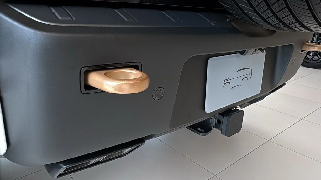 New 2026 White Land Rover OCTA image 27