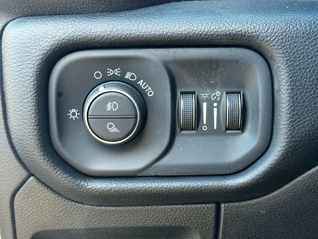 Used 2025 White Ram Laramie image 11