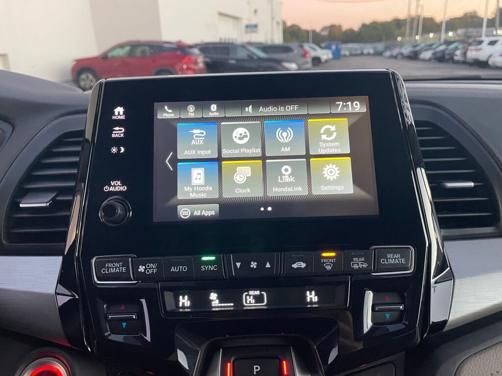 2024 Honda Odyssey EX - Photo 10