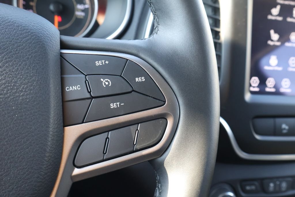 2021 Jeep Cherokee Latitude Lux - Photo 18