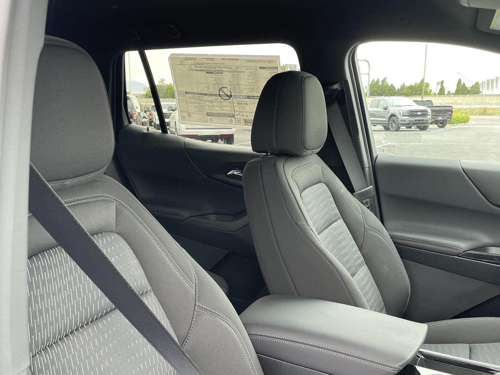 New 2026 Summit White Chevrolet LT image 38
