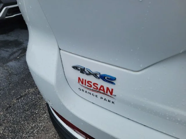 Used 2024 White Jeep 4xe image 7