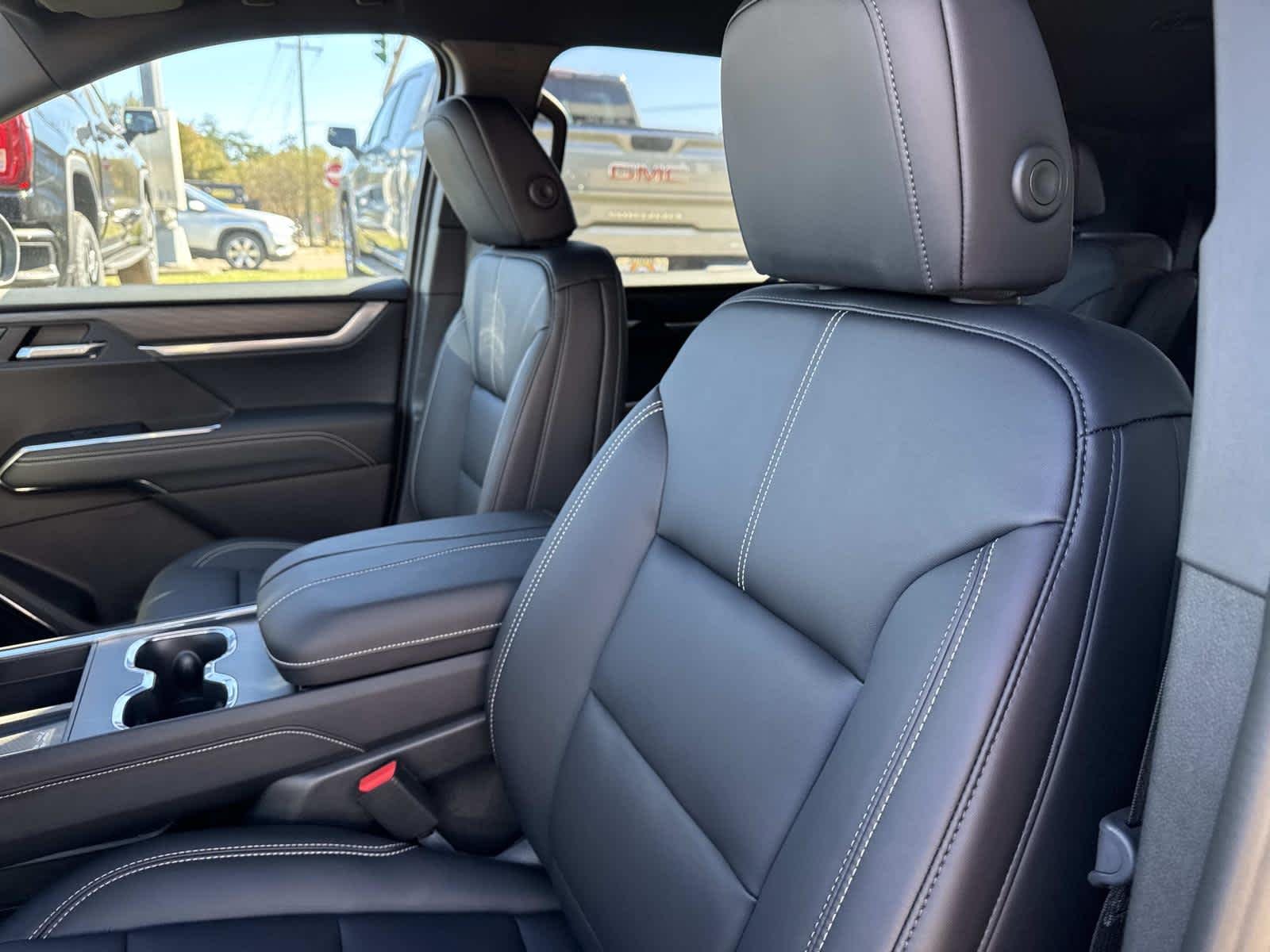 2026 GMC Acadia Elevation - Photo 10