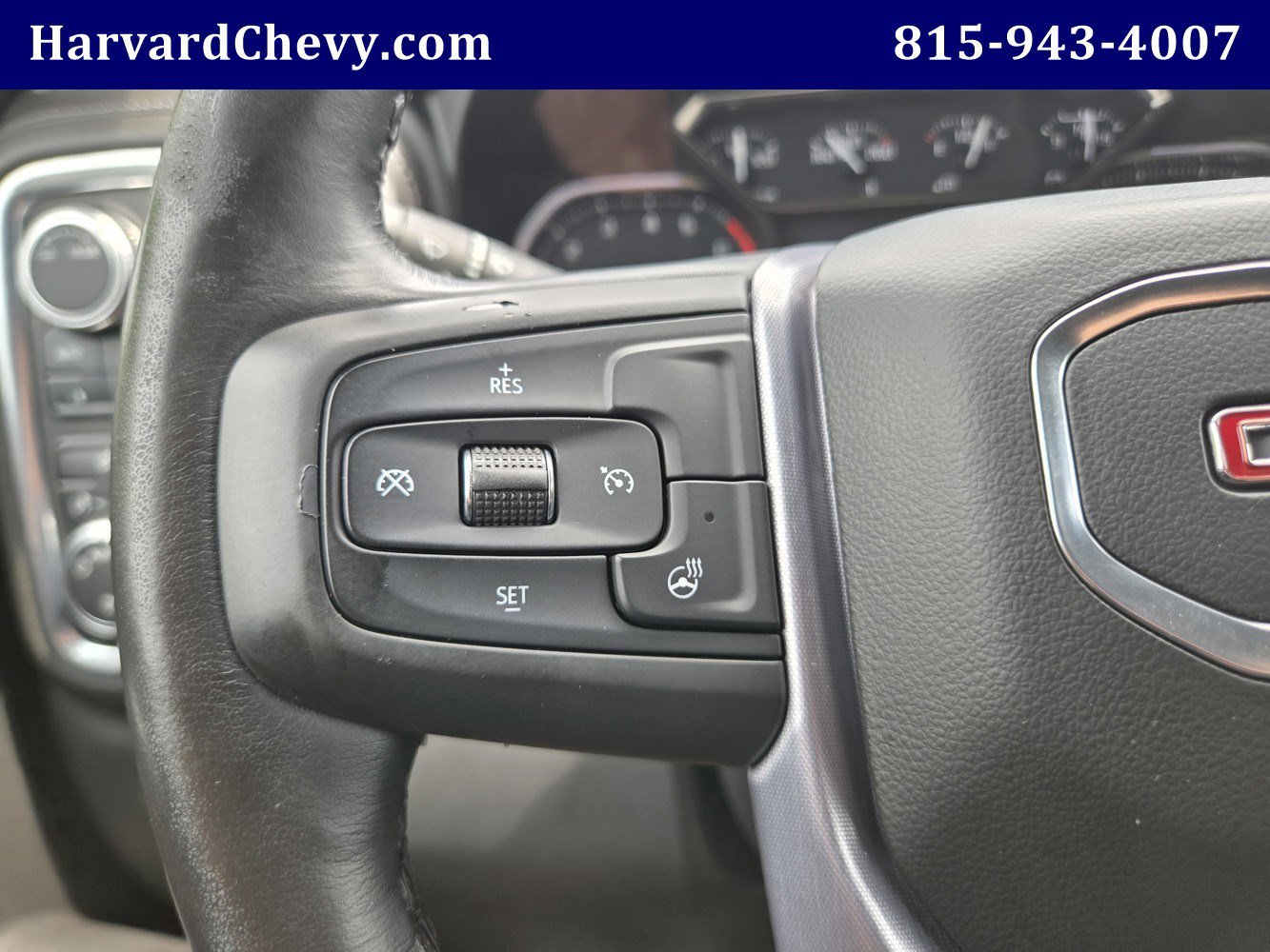 Used 2020 SUMMIT WHITE GMC SLE image 17