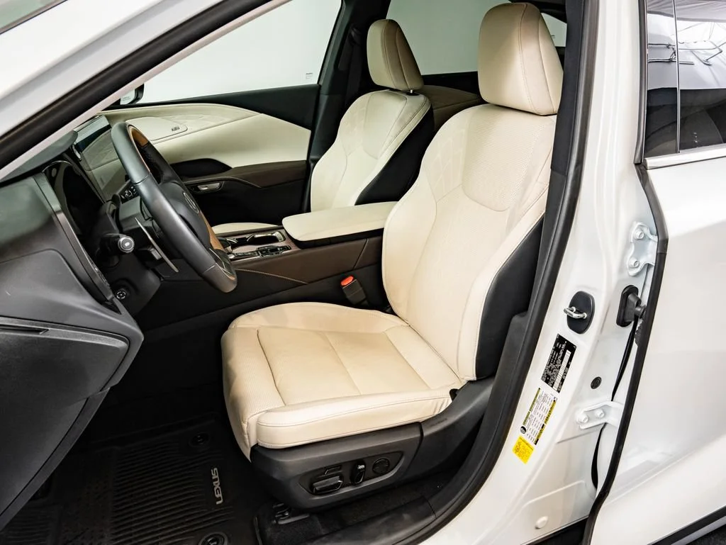 Certified Used 2026 Eminent White Pearl Lexus 350h Luxury image 23