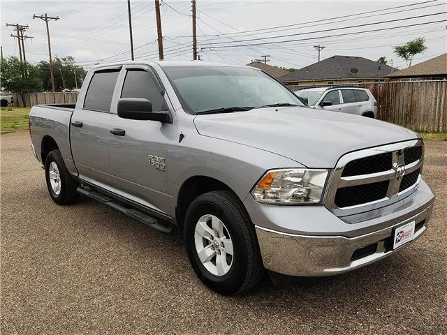 Used 2022 Billet Silver Metallic Clearcoat RAM SLT 4x4 Crew Cab 5.6 ft. box 140 in. WB image 5