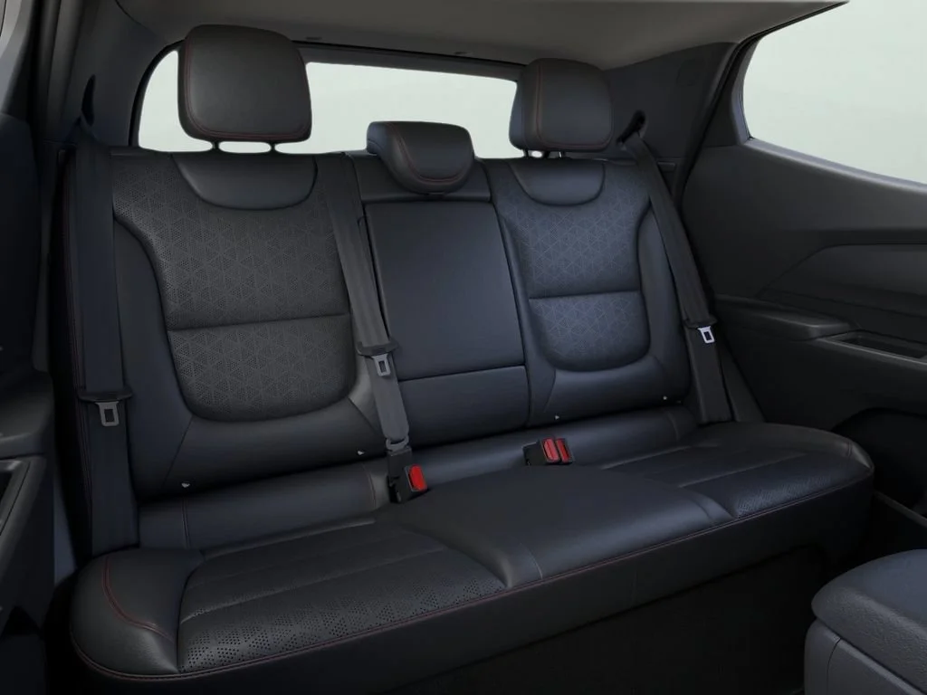 2027 Chevrolet Bolt RS - Photo 17