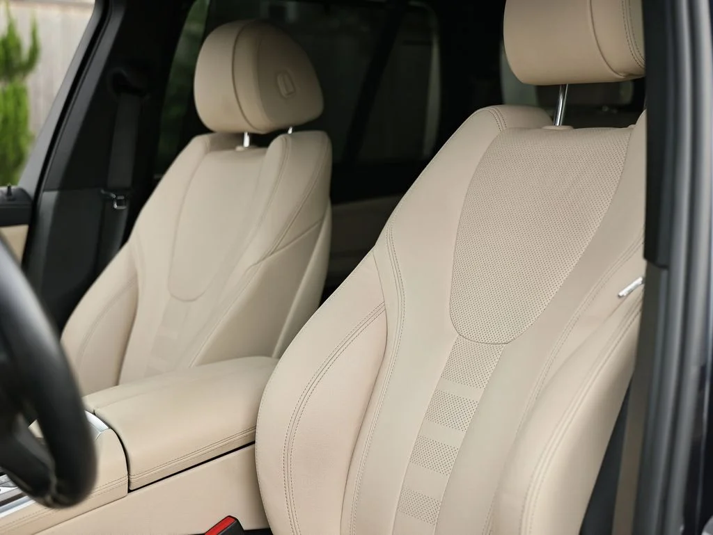 Used 2022 Arctic Gray Metallic BMW xDrive40i image 21