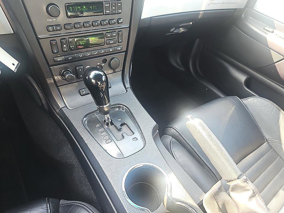 Used 2003 Whisper White Ford Premium image 28