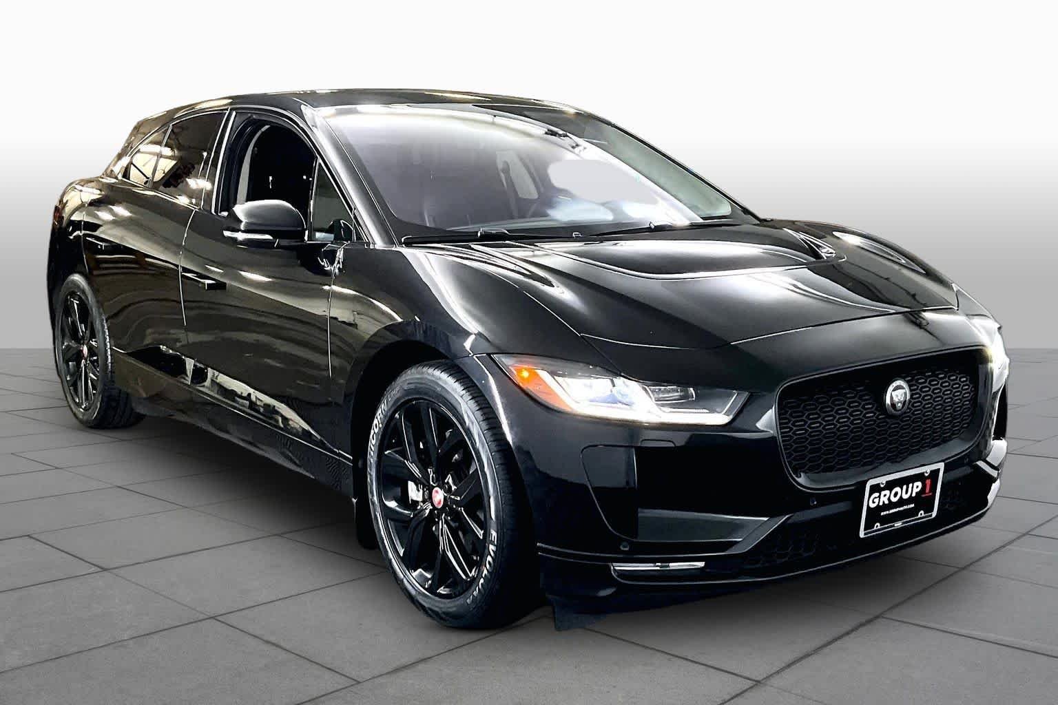Used 2022 Santorini Black Metallic Jaguar HSE image 2