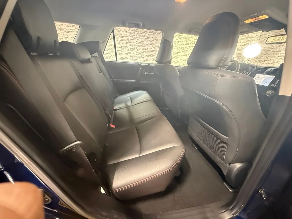 Used 2020 Nautical Blue Metallic Toyota Venture image 13