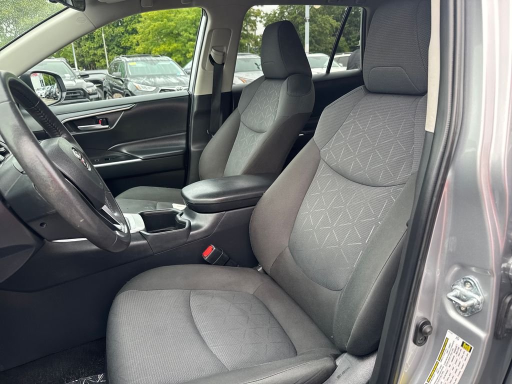 Certified Used 2025 Silver Toyota XLE image 15