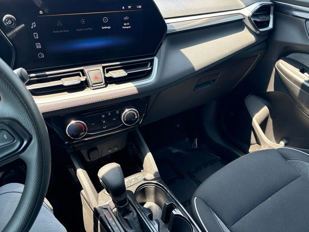 Used 2025 Gray Chevrolet LT image 18