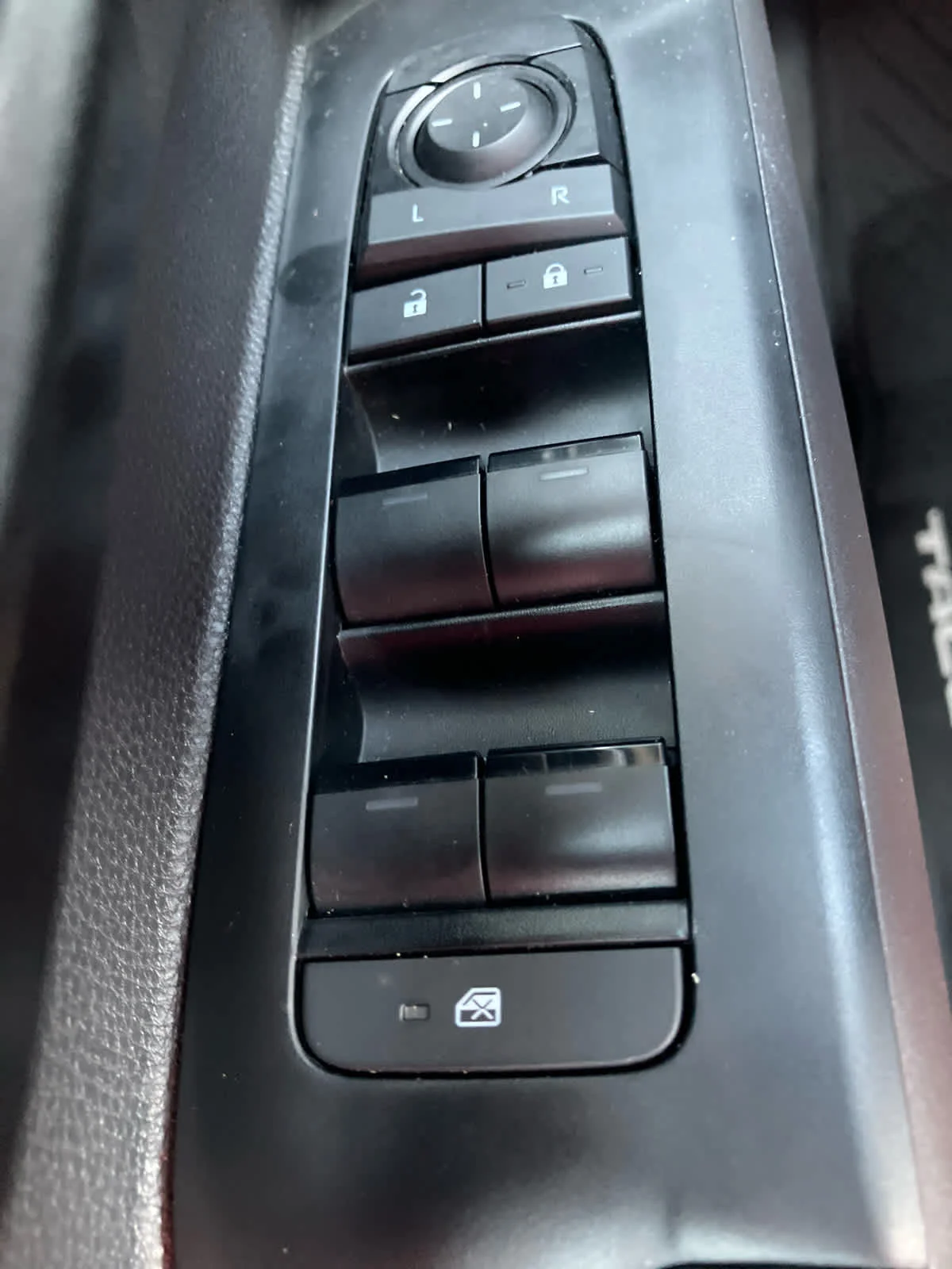 Certified Used 2026 Ice Cap Toyota SR5 image 14
